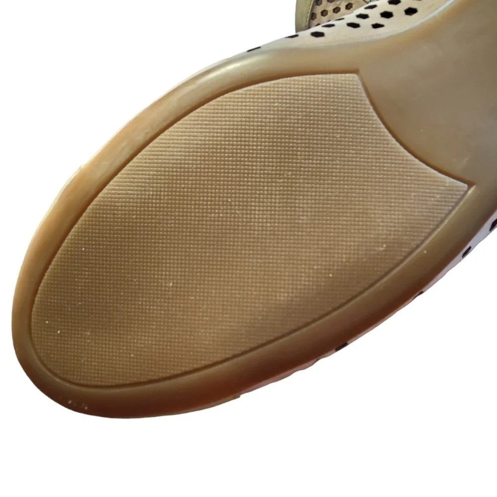 Vaneli Leather Perforated Flats NWOB 😍 - Picture 4 of 13
